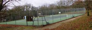 Montgesty - Courts de tennis