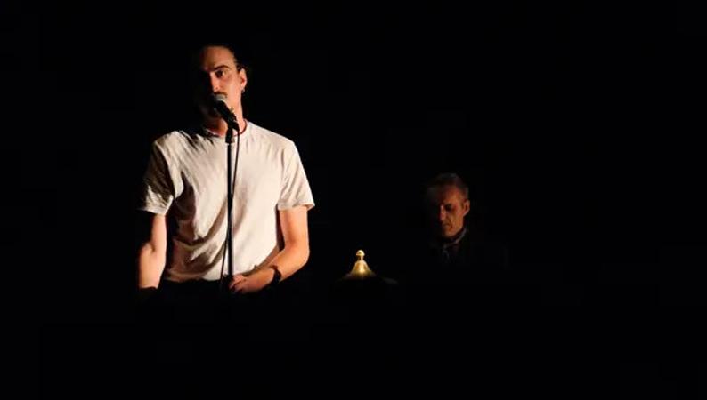 Salut Nino ! : hommage poétique au théâtre de cahors
